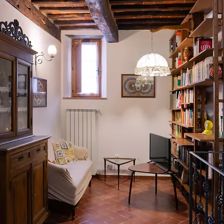 펜션 Pietre Dell'antico Borgo 산 로렌조 아 메르세